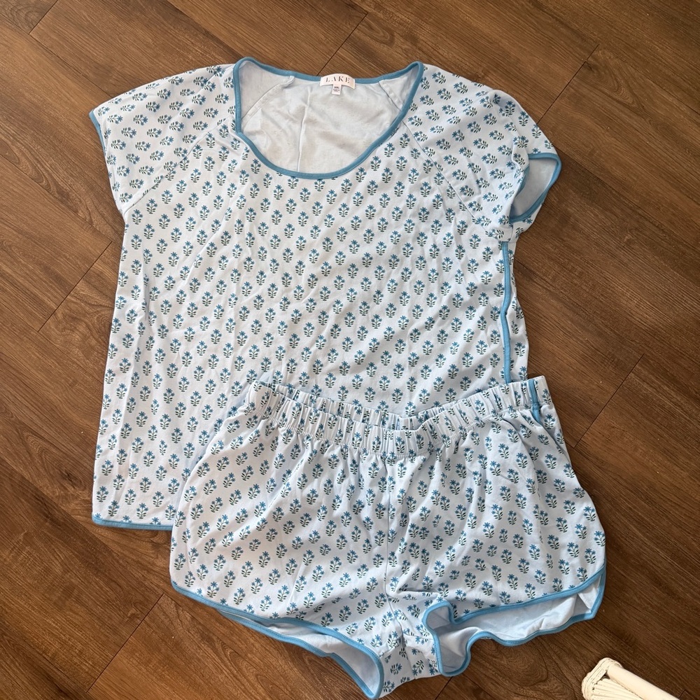 LAKE Pajamas Floral Blue Short Set